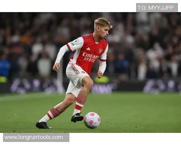 尚布利与南锡激战正酣双方争夺关键三分赛季前景悬念重重 尚布利与南锡激战正酣双方争夺关键三分赛季前景悬念重重