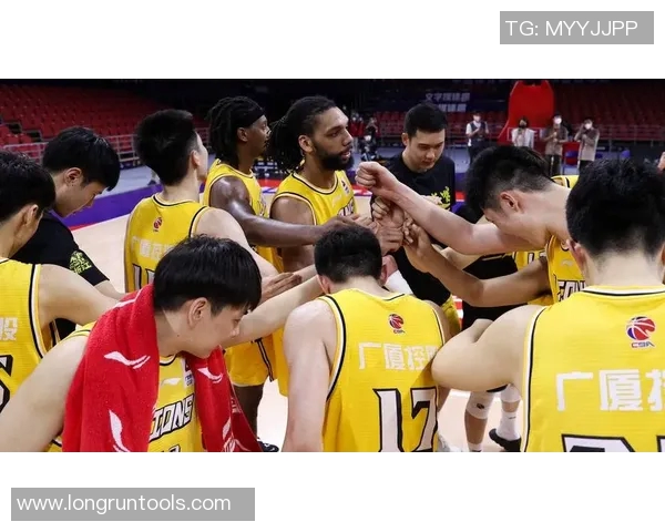 广厦与上海精彩对决录像回放全程回顾与分析 广厦与上海精彩对决录像回放全程回顾与分析