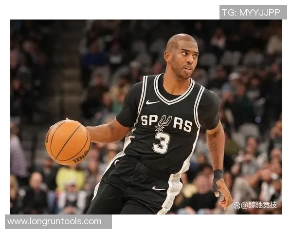 快船公牛对决保罗精彩扣篮瞬间引爆全场热情