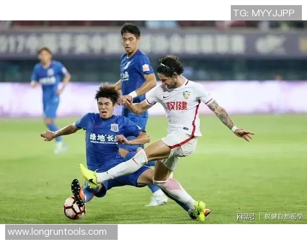 权健与申花激战回顾精彩瞬间与战术分析全面解读