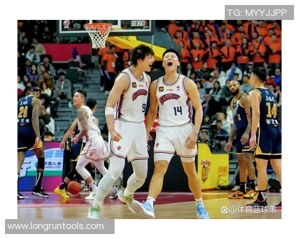 2017年CBA深圳队与上海队激战回顾及赛季表现分析 2017年CBA深圳队与上海队激战回顾及赛季表现分析