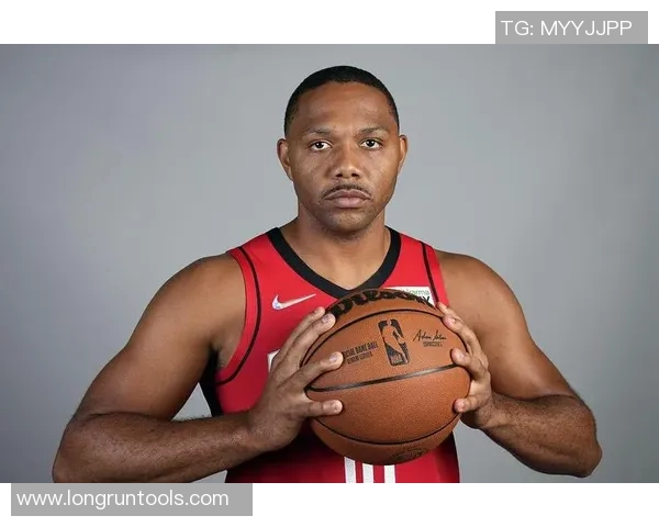 希拉尔与赖扬激战正酣精彩对决引发球迷热议与期待