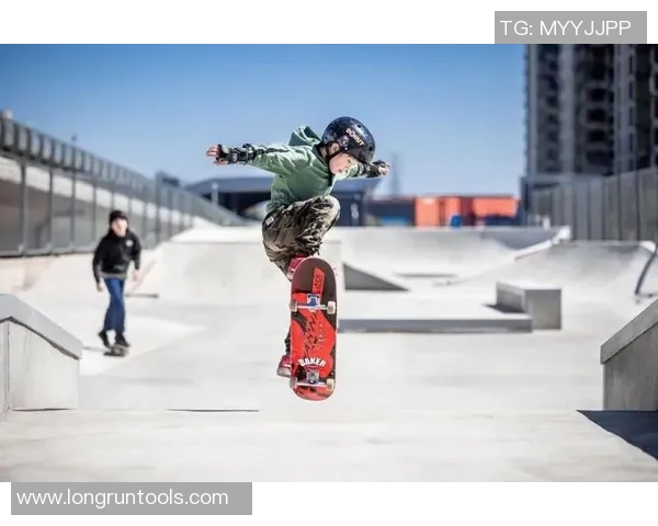 深圳攀岩队在世界滑板锦标赛中的个人能力展现与点评分析 深圳攀岩队在世界滑板锦标赛中的个人能力展现与点评分析