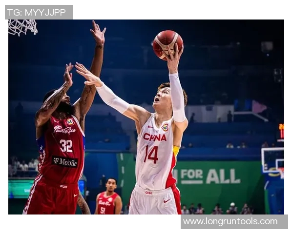 王哲林的篮球之路:从青涩少年到CBA明星的成长故事与奋斗历程 王哲林的篮球之路:从青涩少年到CBA明星的成长故事与奋斗历程