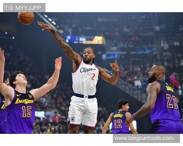 湖人对决快船NBA直播全程回顾与精彩瞬间分析 湖人对决快船NBA直播全程回顾与精彩瞬间分析